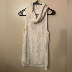 Hollister Cream Turtleneck Sleeveless Sweater Sz M EUC